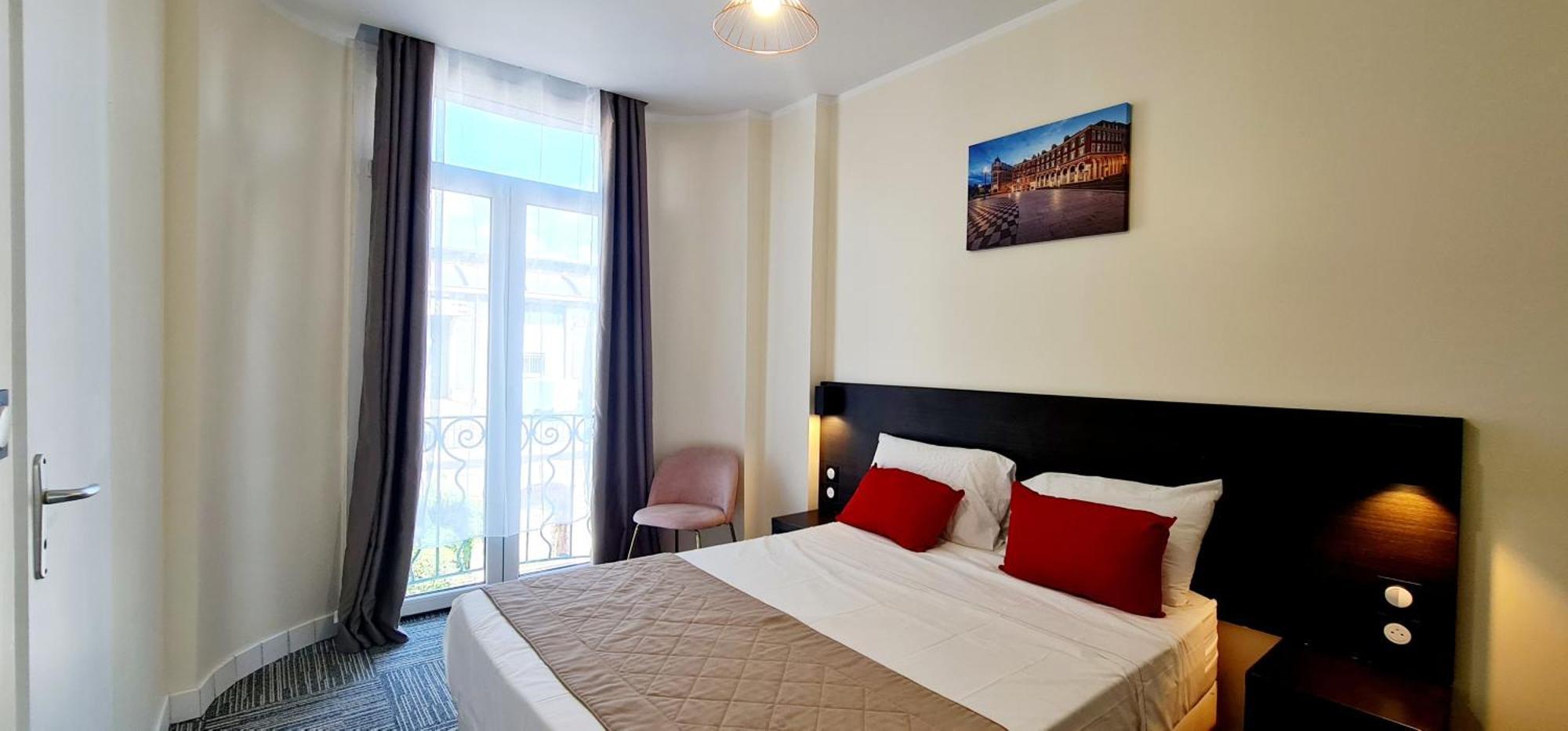 Evelia Hotels Nice Bagian luar foto