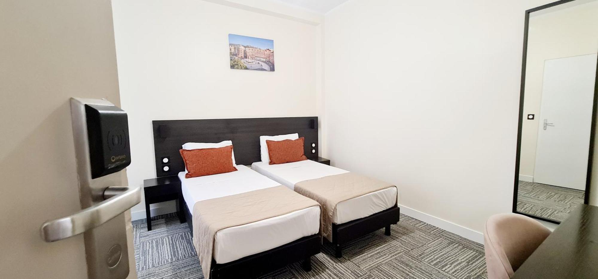 Evelia Hotels Nice Bagian luar foto